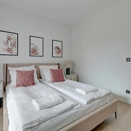 Old Town Scala Lakowa 60 Street