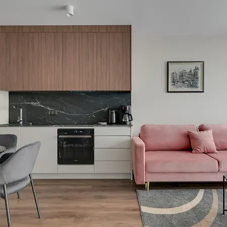 Old Town Scala Lakowa 60 Street